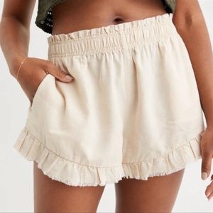 Aerie Cream Ruffle Shorts Size L
